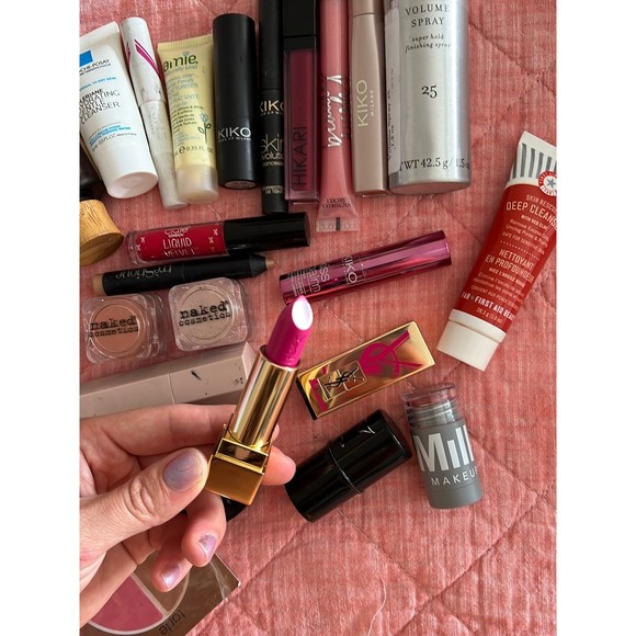 Makeup Bundle - Picture 4 of 6